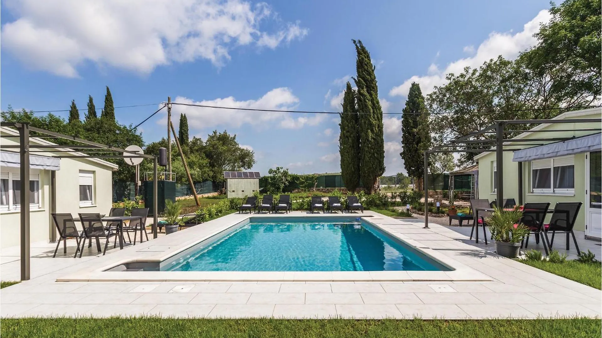 Stunning Home In Rovinj With Wifi 0*,